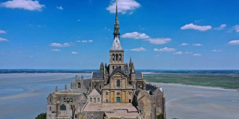 Mont-St-Michel: Small Group Guided Tour with Abbey Ticket - Practical Tips for Your Visit