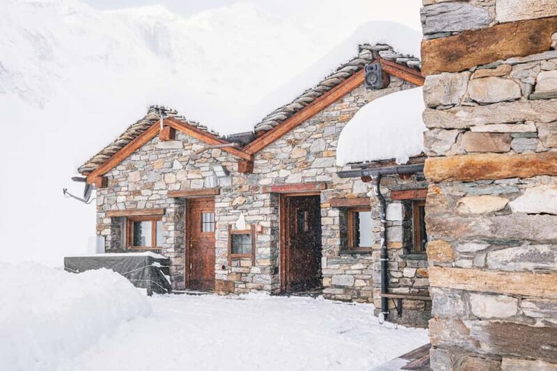 Monte Rosa: a typical lunch at a mountain lodge with a view of the mountains - The Experience in Detail