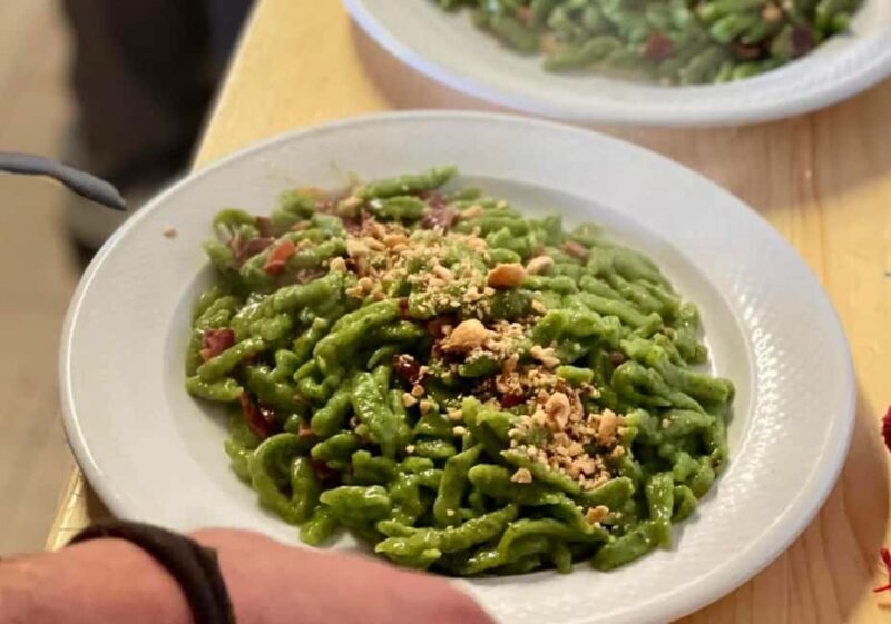 Monte Rosa: a typical lunch at a mountain lodge with a view of the mountains - FAQ