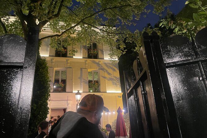 Montmarte Confidential - FAQs