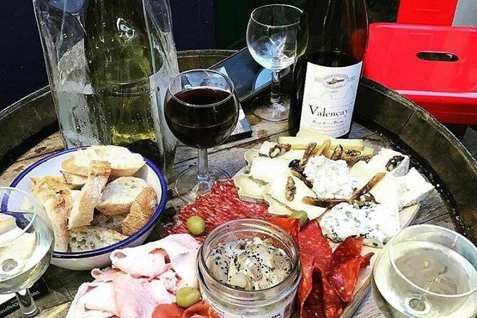 Montmartre La Bohème : 2CV, Walking & Tasting - 3H - FAQs about Montmartre La Bohème Tour