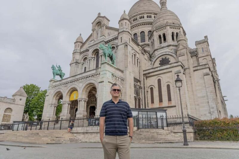 Montmartre Sacre Coeur area photoshoot by Paris photographer - FAQ