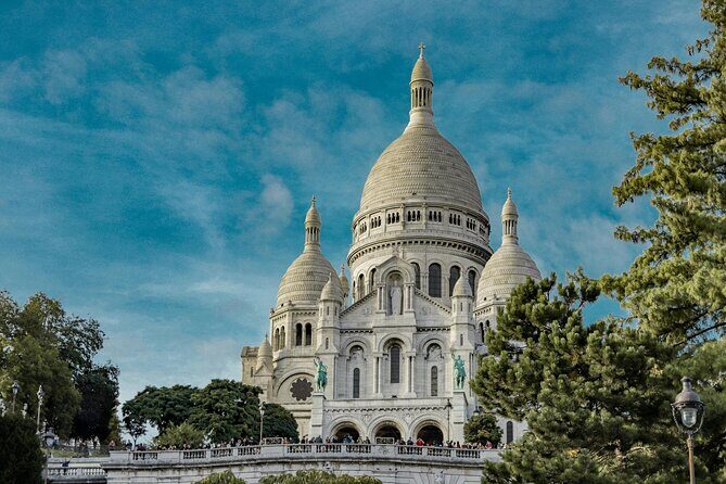 Montmartre & Sacré-Coeur Half-Day Private Tour - Discovering Montmartre: A Neighborhood Full of Stories