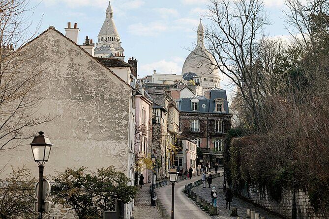 Montmartre & Sacré-Coeur Half-Day Private Tour - The Charm of Le Mur des Je taime