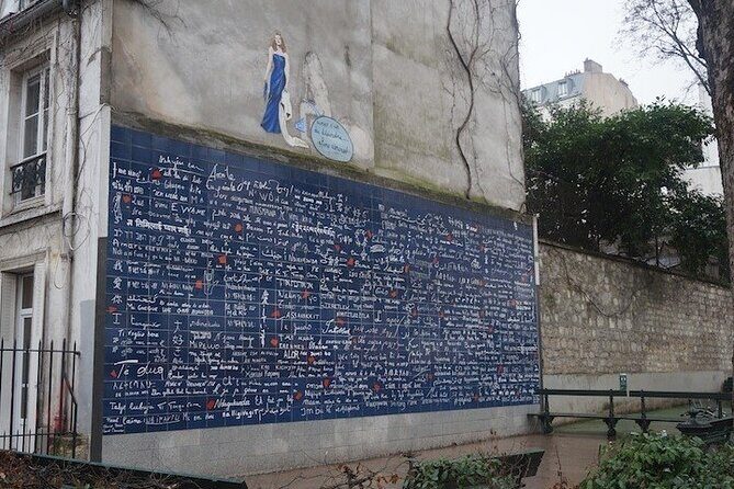 Montmartre & Sacré-Coeur Half-Day Private Tour - The Surprising Modern Touch: Le Passe-Muraille & Clos Montmartre