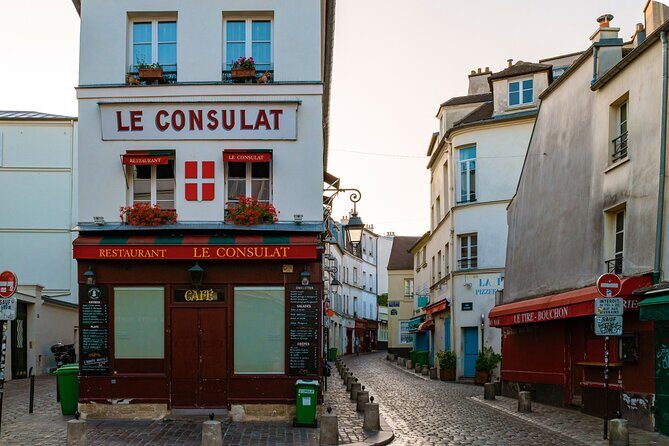 Montmartre Scavenger Hunt and Highlights Self-Guided Tour - The Experience and What to Expect