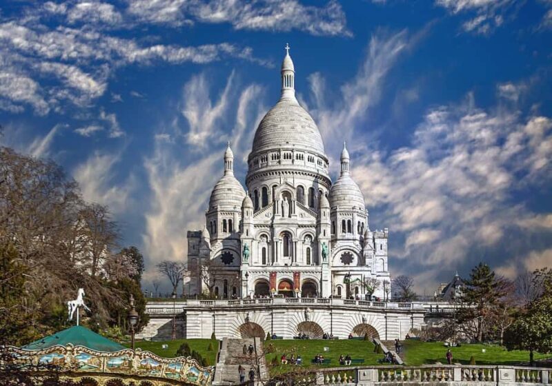 Montmartre Walking Tour with a Local Guide - An In-Depth Look at the Montmartre Walking Tour