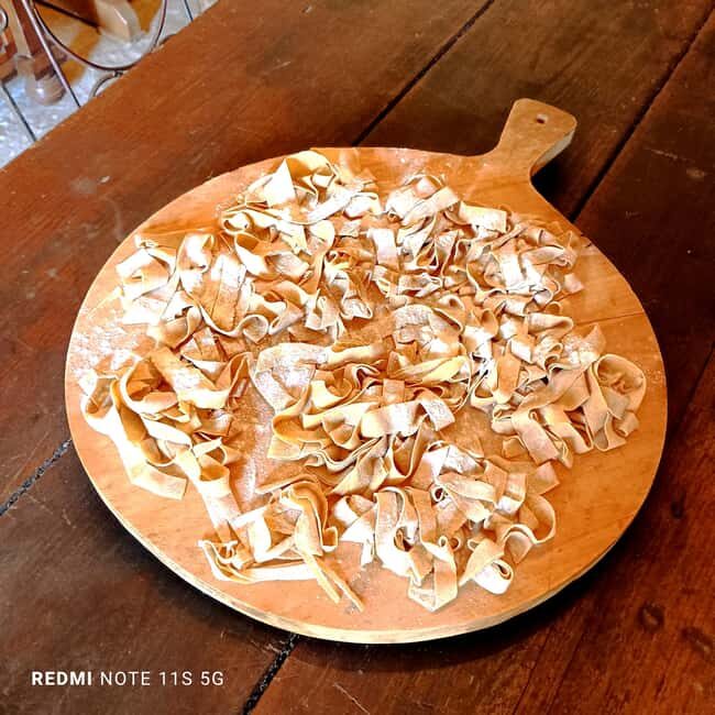 Montone: Pasta Making and Dinner at Cardaneto Castle - The Group Dynamic and Practical Details