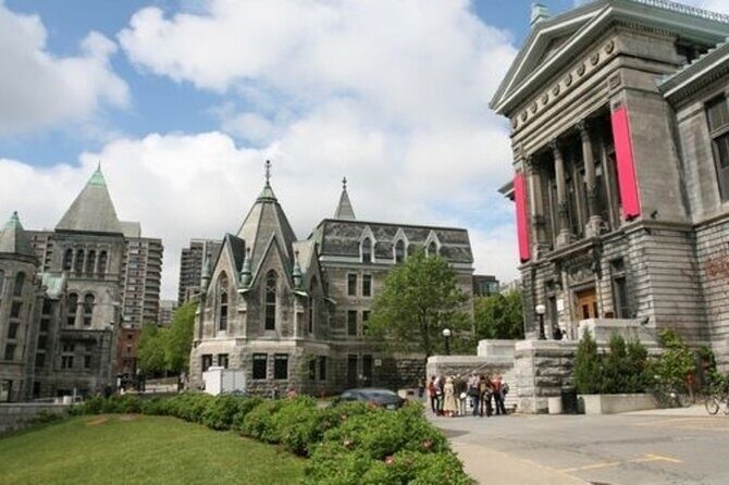 Montreal Downtown & Underground Walking Tour with a Guide - FAQ