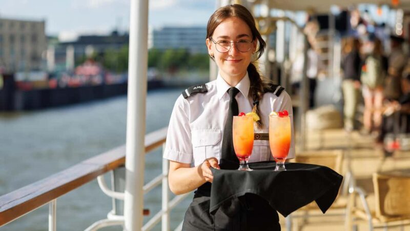 Montréal: Guided Sightseeing River Cruise - Frequently Asked Questions