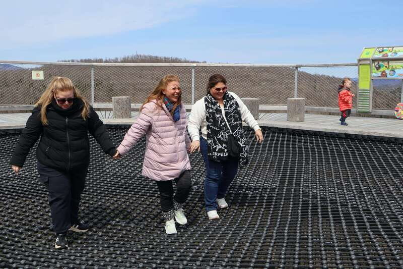 Montreal: Guided tour of the Laurentides Mont Tremblant - Key Points