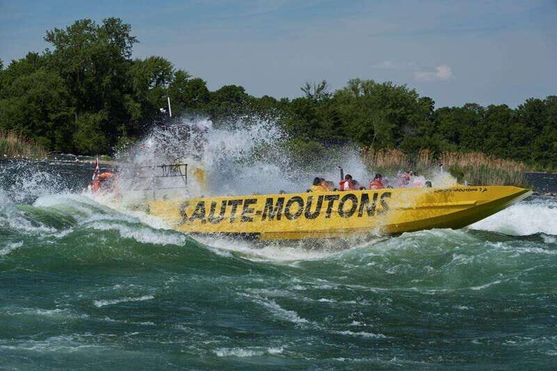 Montreal: Jet Boating on the Lachine Rapids - What’s Included and What You Need to Bring