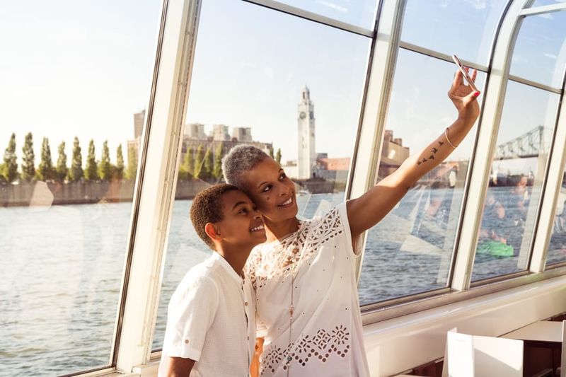 Montreal: Le Bateau-Mouche St. Lawrence Sightseeing Cruise - The guiding: bilingual storytelling that keeps you oriented
