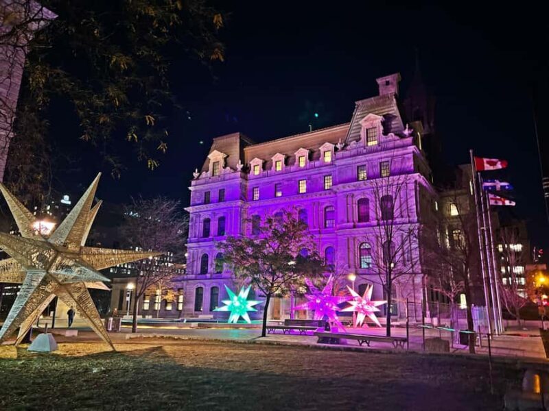 Montreal: Private Tailored Night Walk for Layover Travelers - An In-Depth Look at the Montreal Night Walk