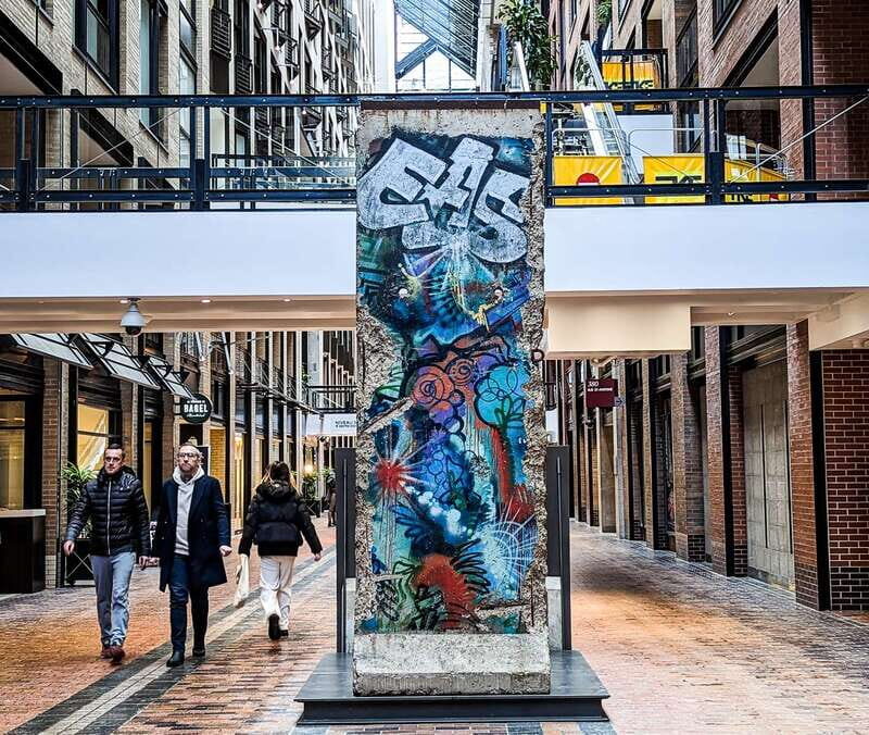 Montreal: RESO Underground City and Downtown Walking Tour - What to Expect When You Join the Tour