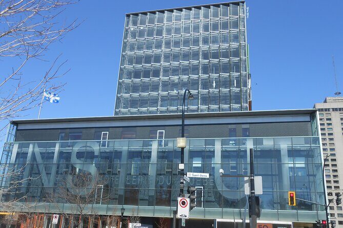 Montreal self-guided walking tour and scavenger hunt - What the Tour Offers