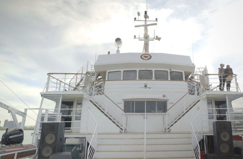 Montreal: Small Group Tour with River Cruise and Notre Dame - Visiting St Joseph’s Oratory and the Port of Montreal Tower