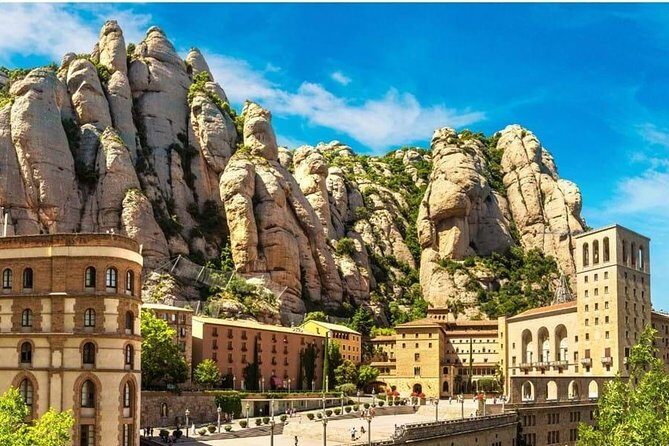 Montserrat by Yourself with English Chauffeur by Minibus - Final Thoughts