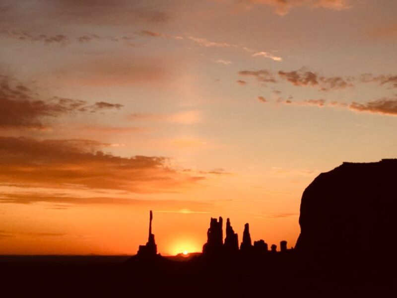 Monument Valley: 3-Hour Sunrise Tour with Navajo Guide - The Experience in Detail