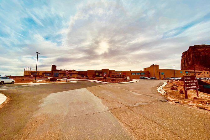 Monument Valley Backcountry Tour - The Guides Make a Difference