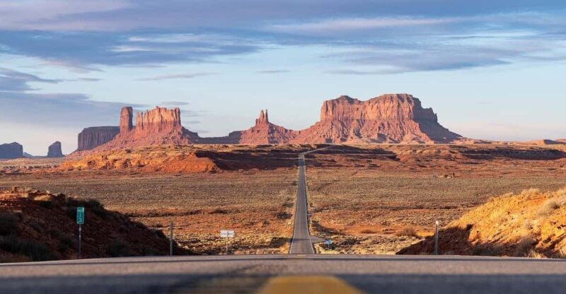 Monument Valley: Cultural Tour with Dinner and Entertainment - The Scenic Sunset and Navajo Tacos