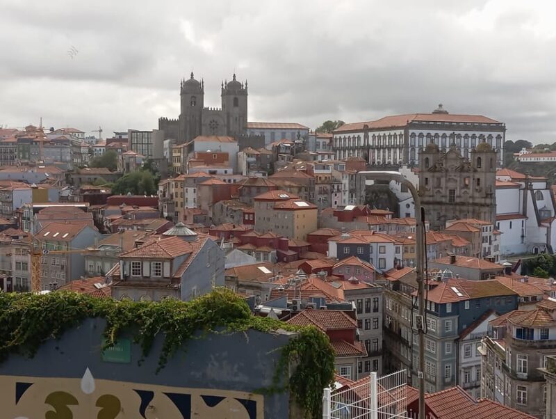 Monumental and historical Oporto with the Stock Exchange Palace - Practical Details and Considerations
