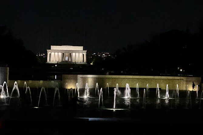 Monumental Moonlight Private Guided Bus Tour in Washington - Why Choose the Monumental Moonlight Tour?