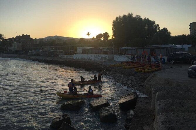 Moonlight Kayak with Dinner Included - Who Should Book This Experience?