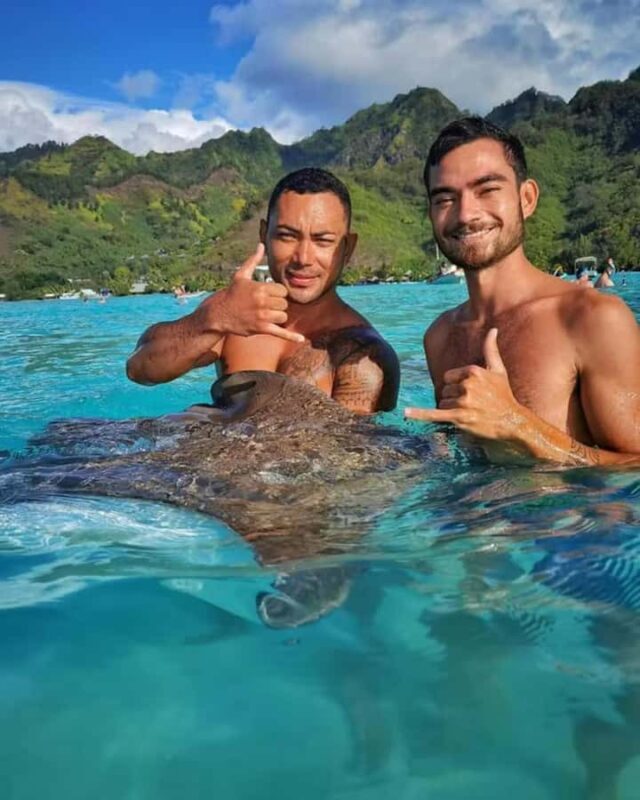 Moorea: Glass Bottom Boat Adventure with Lagoon Wonders - The Private Motu Experience