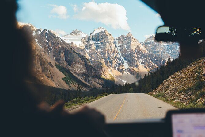 Moraine Lake, Lake Louise Afternoon Tour Half day From Banff - Exploring the Moraine Lake and Lake Louise Half-Day Tour from Banff