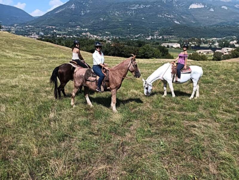 Morenic Hills: Guided Horse Tour and Aperitif at the Ranch - Key Points