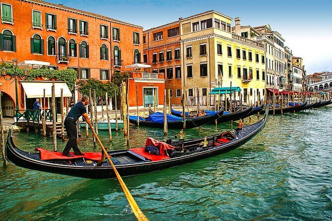 Morning City Walking and Gondola Ride Tour in Venice - Key Points