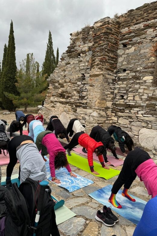 Morning Yoga & Hike in Santorini, Stillness & Local Vibes - Key Points