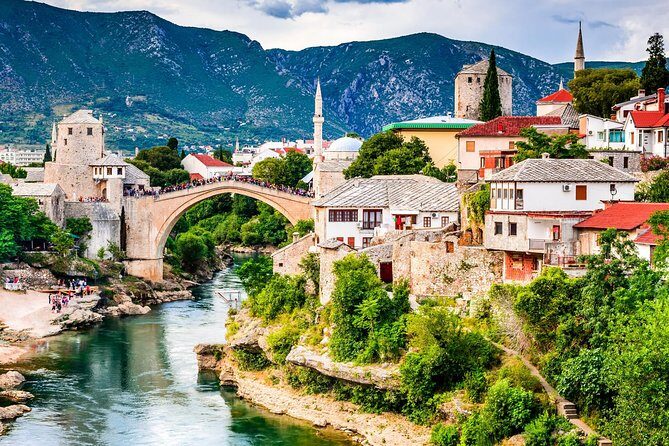Mostar and Herzegovina Tour with Kravica Waterfall from Split & Trogir - FAQ