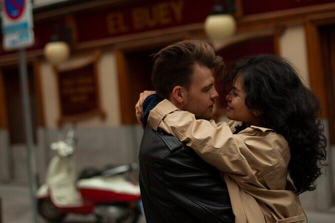 Movie Inspired 30 Minute Private Photoshoot in Madrid - Who Would Love This Experience?