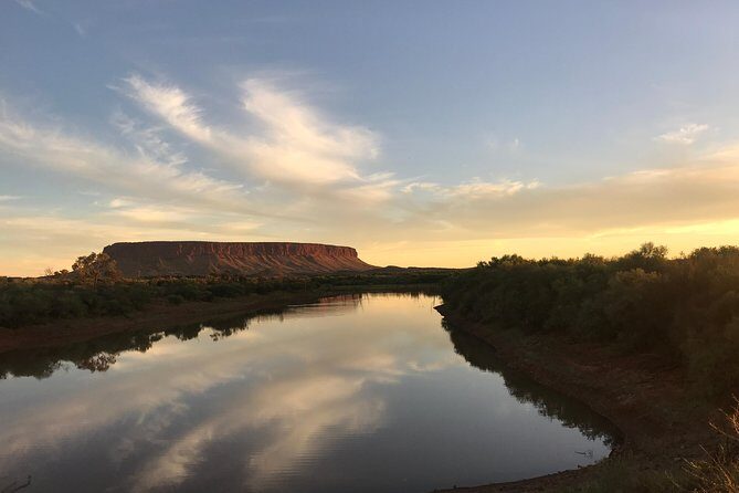 Mt Conner 4WD Small Group Tour from Ayers Rock Resort inc Dinner - Key Points
