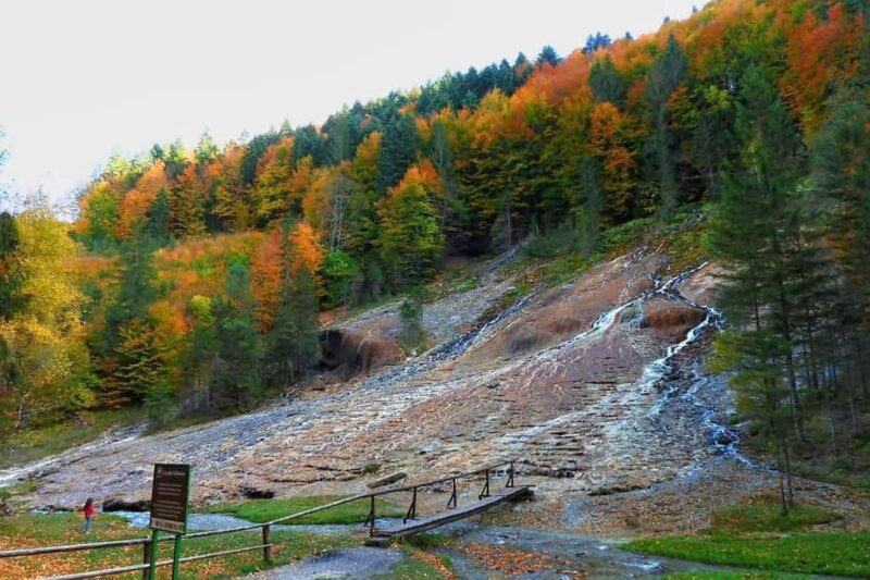 Mud Volcanoes & Trovants, Bison Sanctuary, Waterfall, Lakes. - Key Points