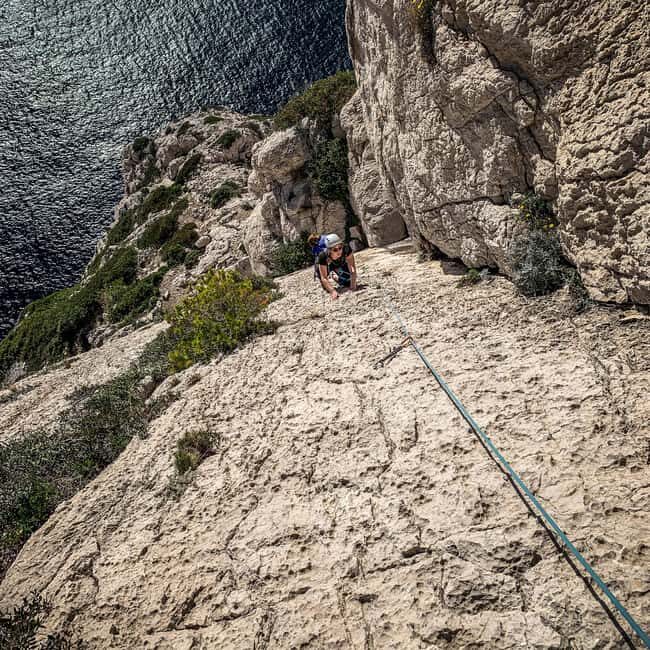 Multi Pitch Climb Session in the Calanques near Marseille - An Overview of the Experience