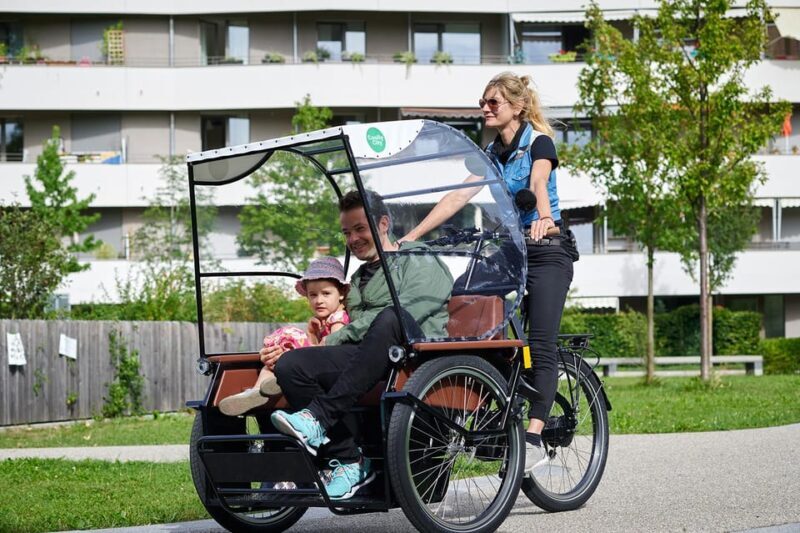Munich: Day-rent rickshaw and explore Munich yourself - The Experience in Detail