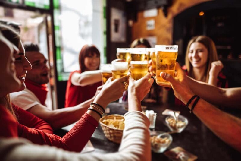 Munich: Guided Pubcrawl with free Shots & VIP Club Entry - Key Points