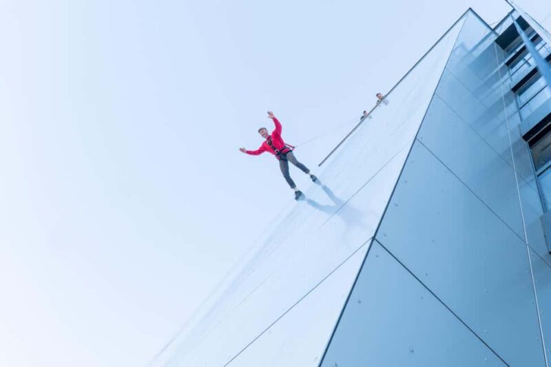 Munich: House Running in Schwabing - The Safety and Expert Guidance