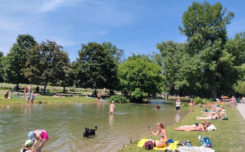 Munich: Mini Classic Bike Tour with Beer Garden Stop at 4 PM - An In-Depth Look at the Munich Mini Classic Bike Tour