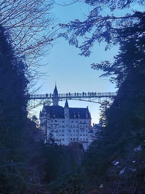 Munich: Neuschwanstein by Bus & Opt. Munich Xmas Market Tour - FAQs