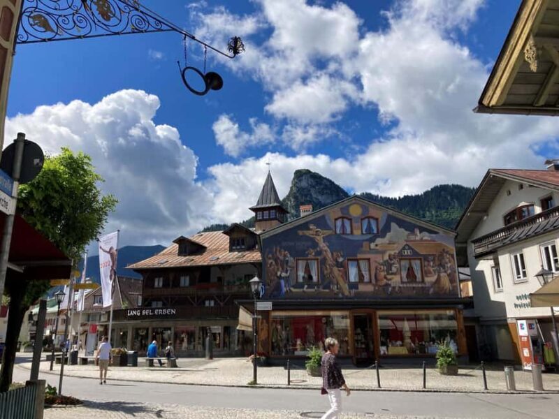 Munich: Neuschwanstein Castle Chinese Day Tour - The Experience at Neuschwanstein and Hohenschwangau