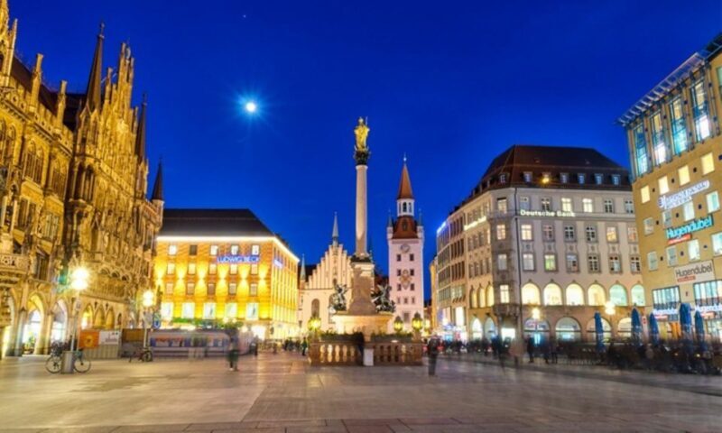 Munich: Night Watchman Torch Tour in German - Key Points