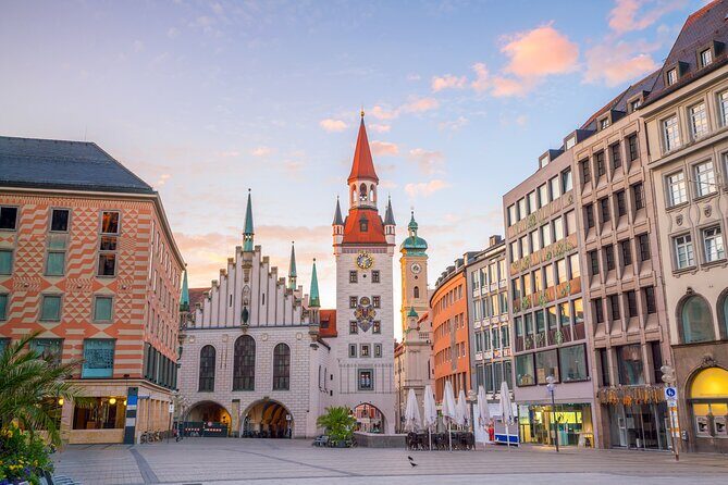 Munich Old Town and English Gardens Private Walking Tour - What to Expect from the Experience