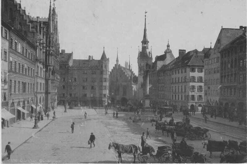 Munich: Old Town Highlights Private City Tour - Walking Tour - Key Points