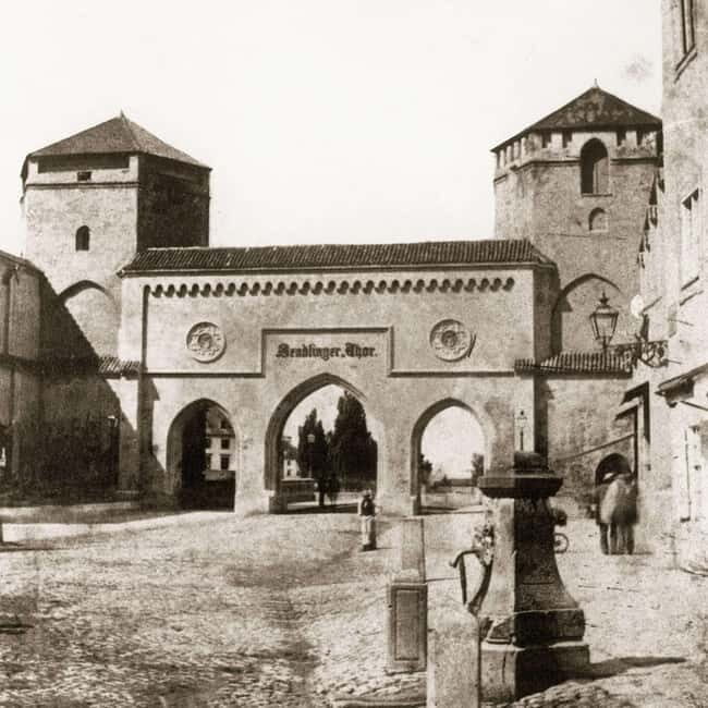 Munich: Old Town Highlights Private City Tour - Walking Tour - Practical Details & Tips