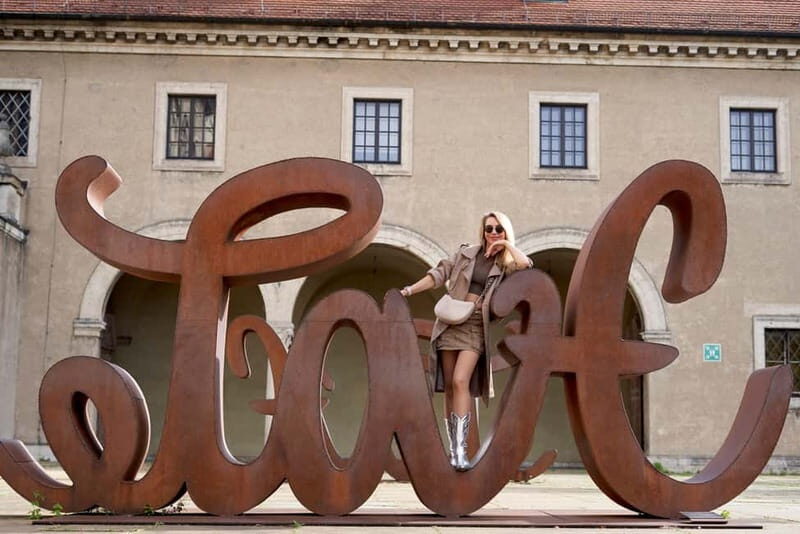 Munich: Old Town Photoshoot Tour - Key Points