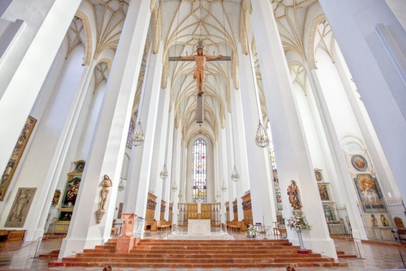 Munich: Old Town & Viktualienmarkt City Walk in German - Who Should Consider This Tour?